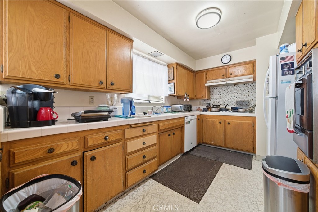 429 Carnation Avenue Corona del Mar, CA 92625 - Photo 32 of 42