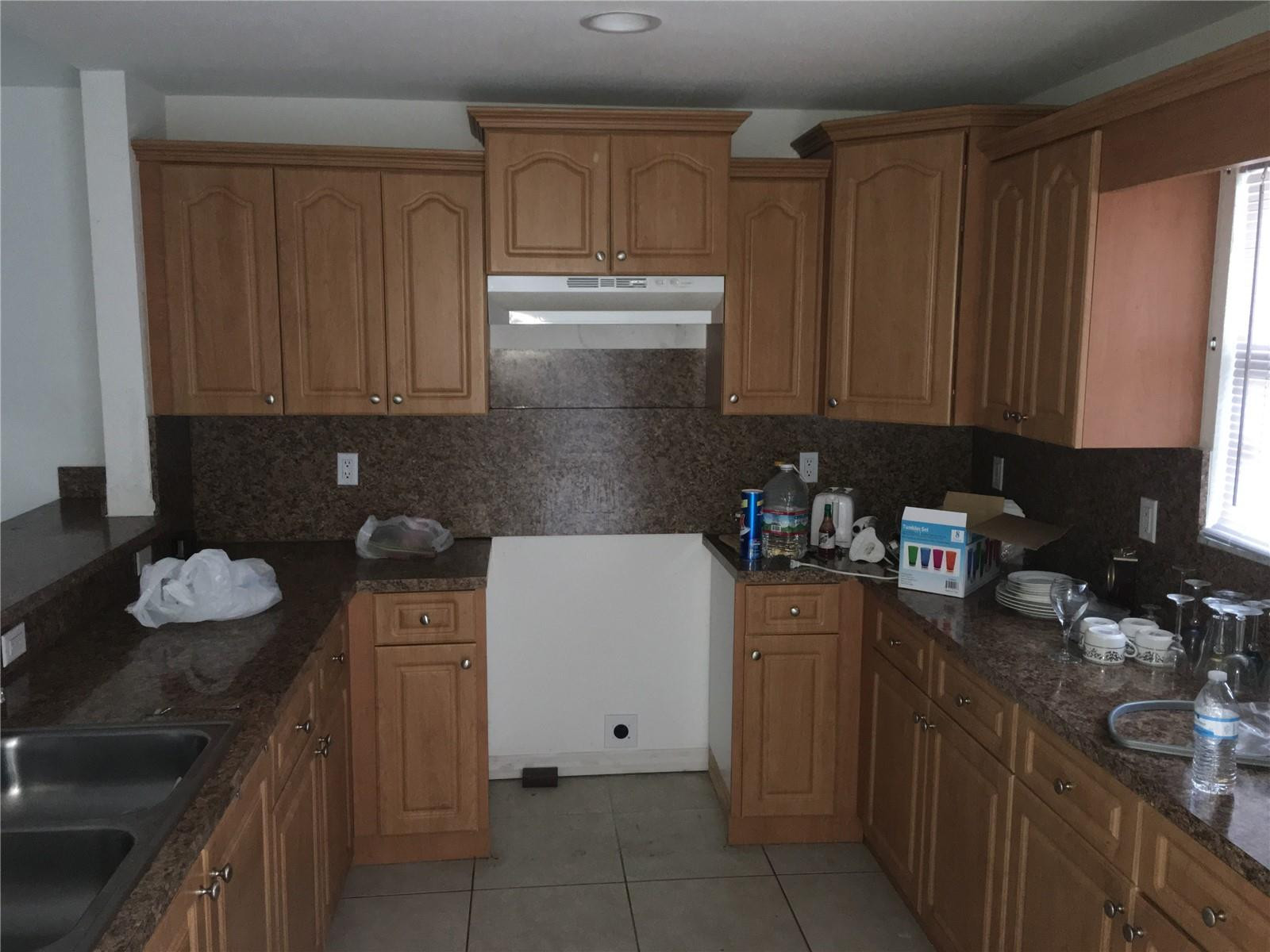 2242 Thomas Street Hollywood, FL 33020 - Photo 5 of 16 Photo 5