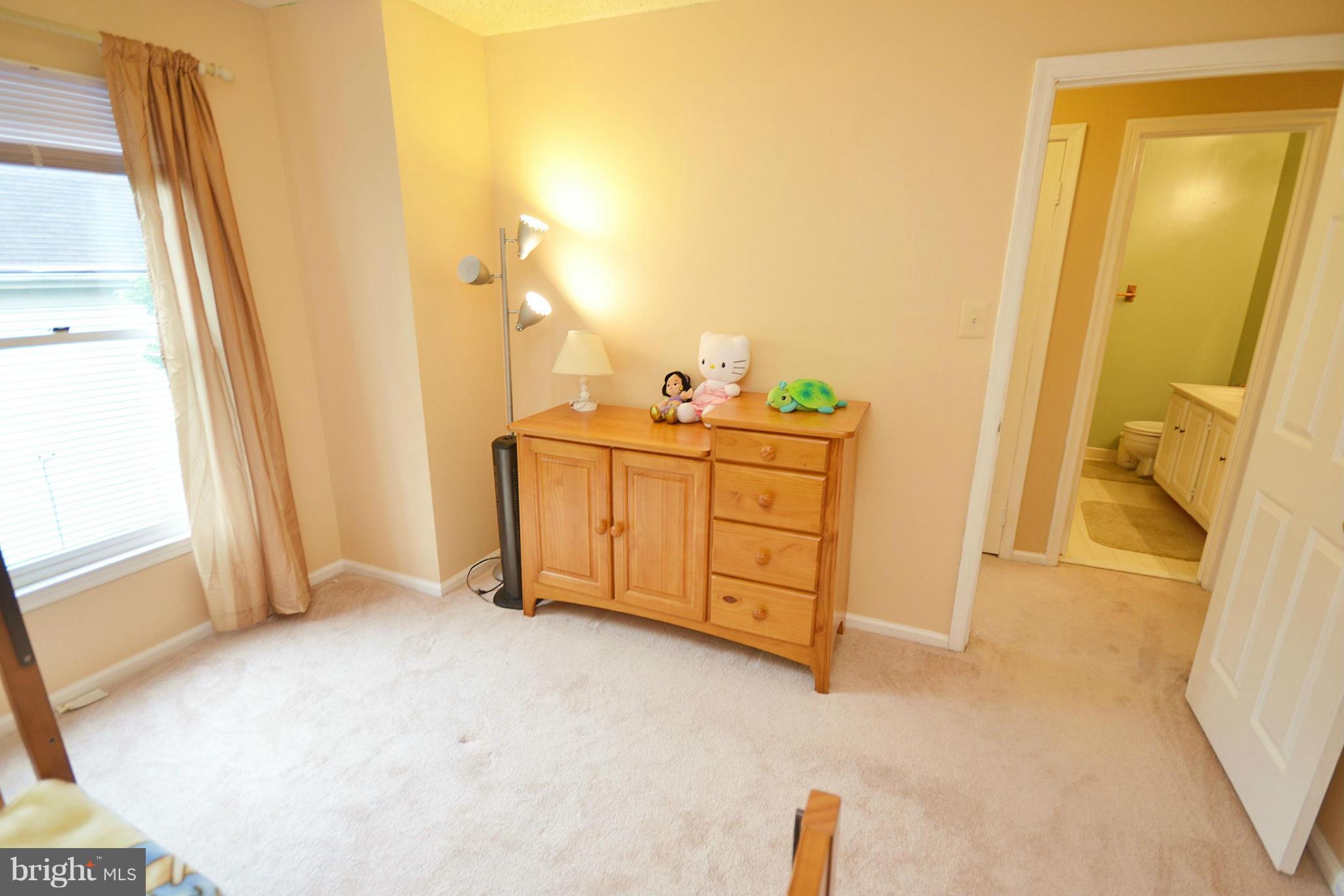 2302 Pondside Terrace Silver Spring, MD 20906 - Photo 18 of 29 Bedroom