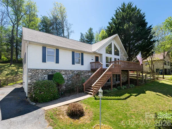 $649,000 | 15 Tiffany Lane, Asheville, NC 28804