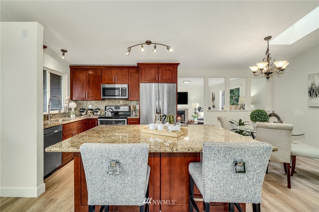 914 235th Street Southwest Bothell, WA 98021 - Photo 8 of 26