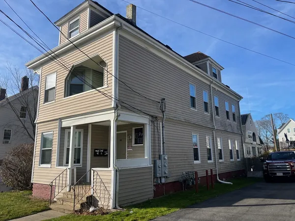 $2,650 | 88 Weston Street, Unit 1, Brockton, MA 02301