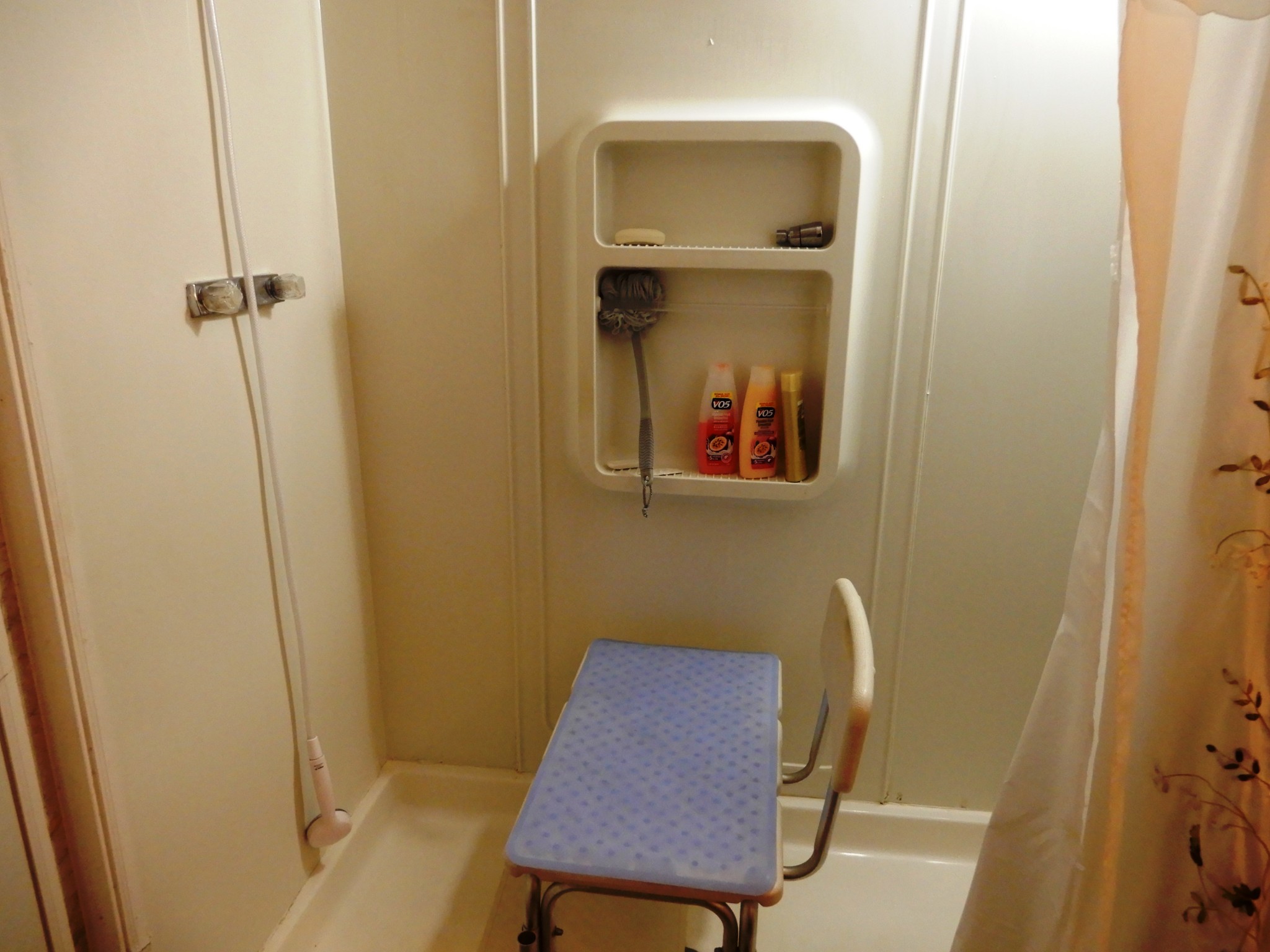 726 Plunders Creek Road Dickson, TN 37055 - Photo 9 of 14 a view of a hallway with a chair
