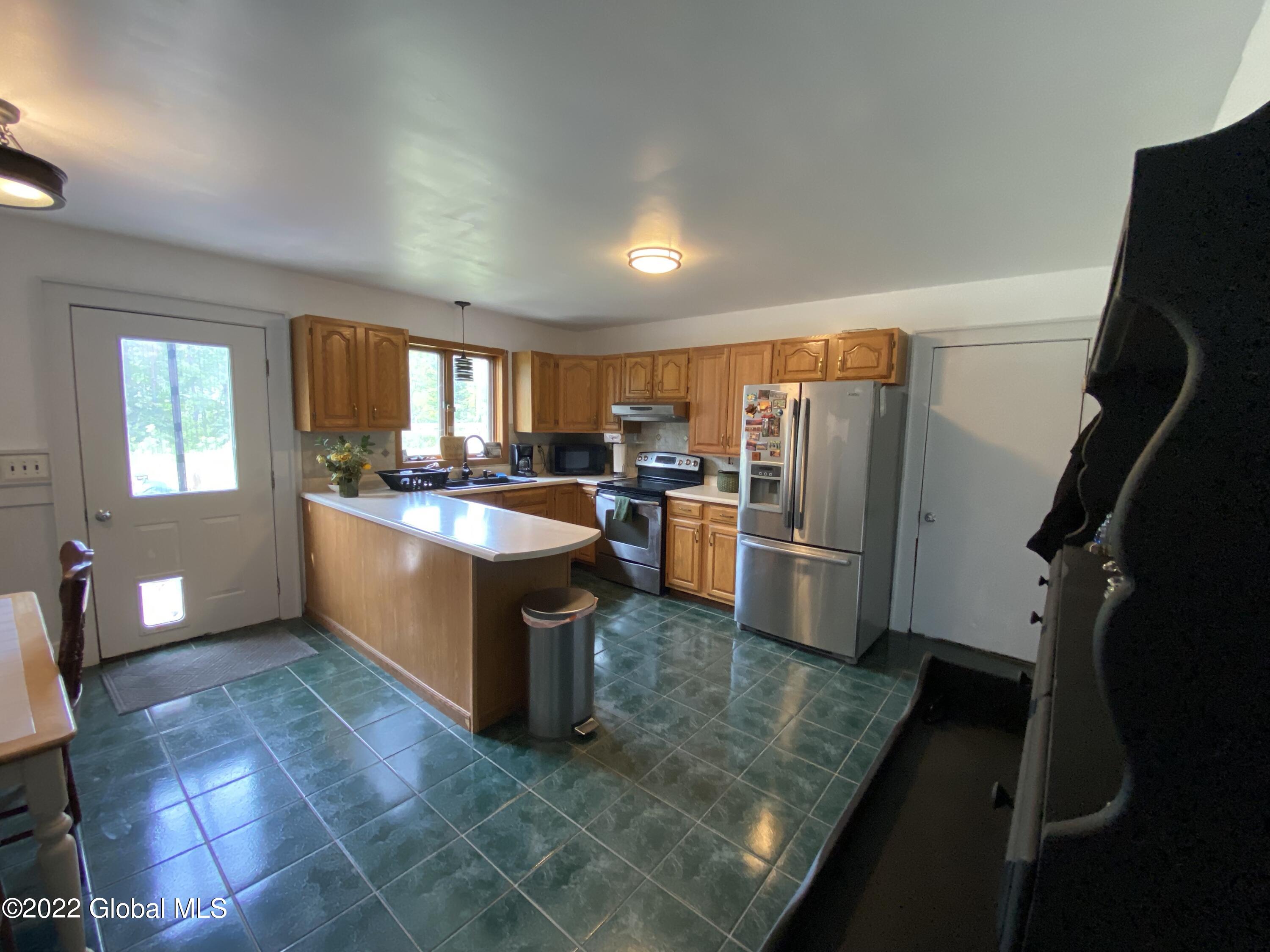 230 Reservoir Road Fort Edward, NY 12828 - Photo 3 of 50 gBINqdZUSOmbUD1uWbbSlg