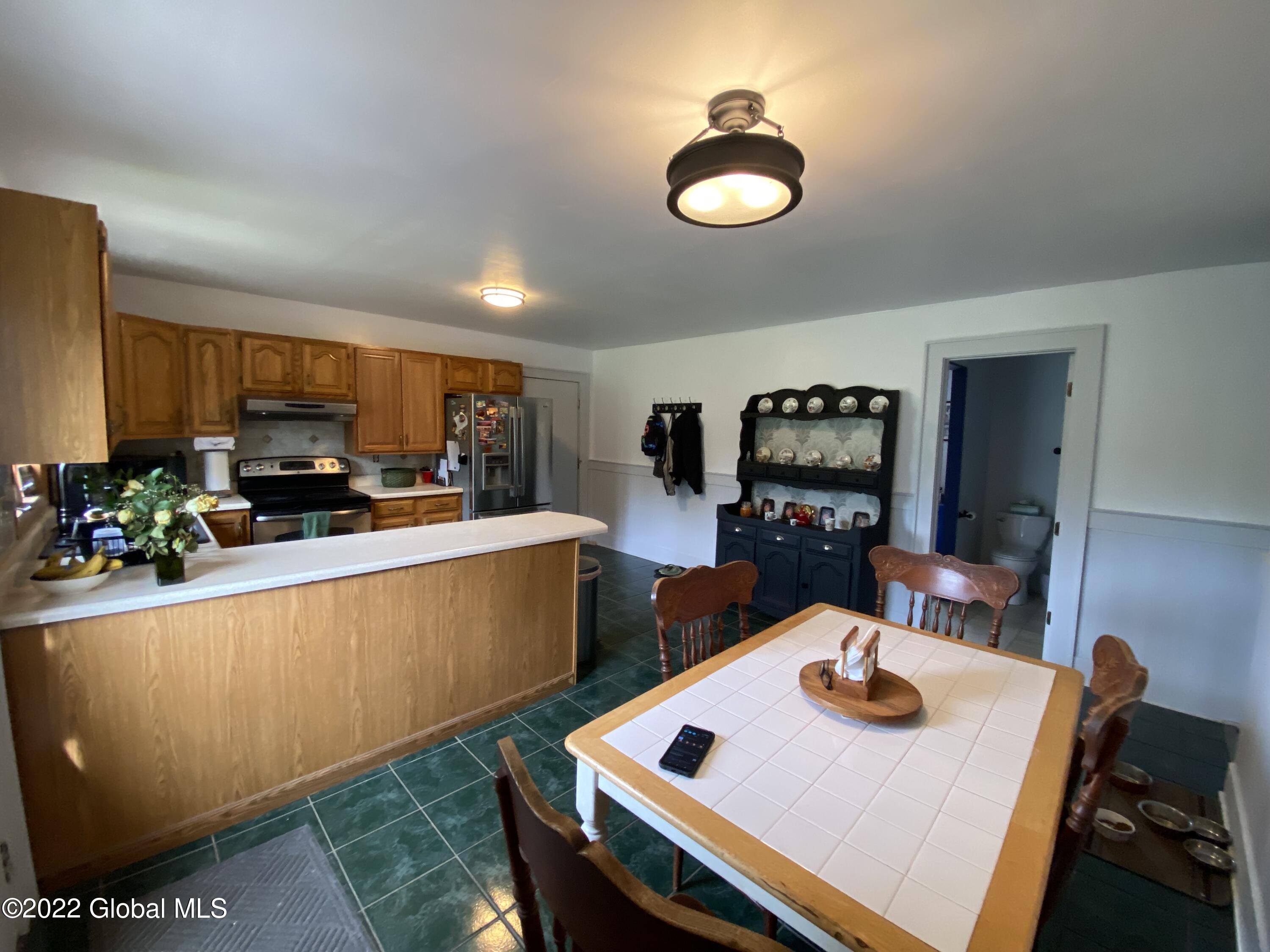 230 Reservoir Road Fort Edward, NY 12828 - Photo 6 of 50 Sl0d+qrDTm2Nn7BZ1Is8YA