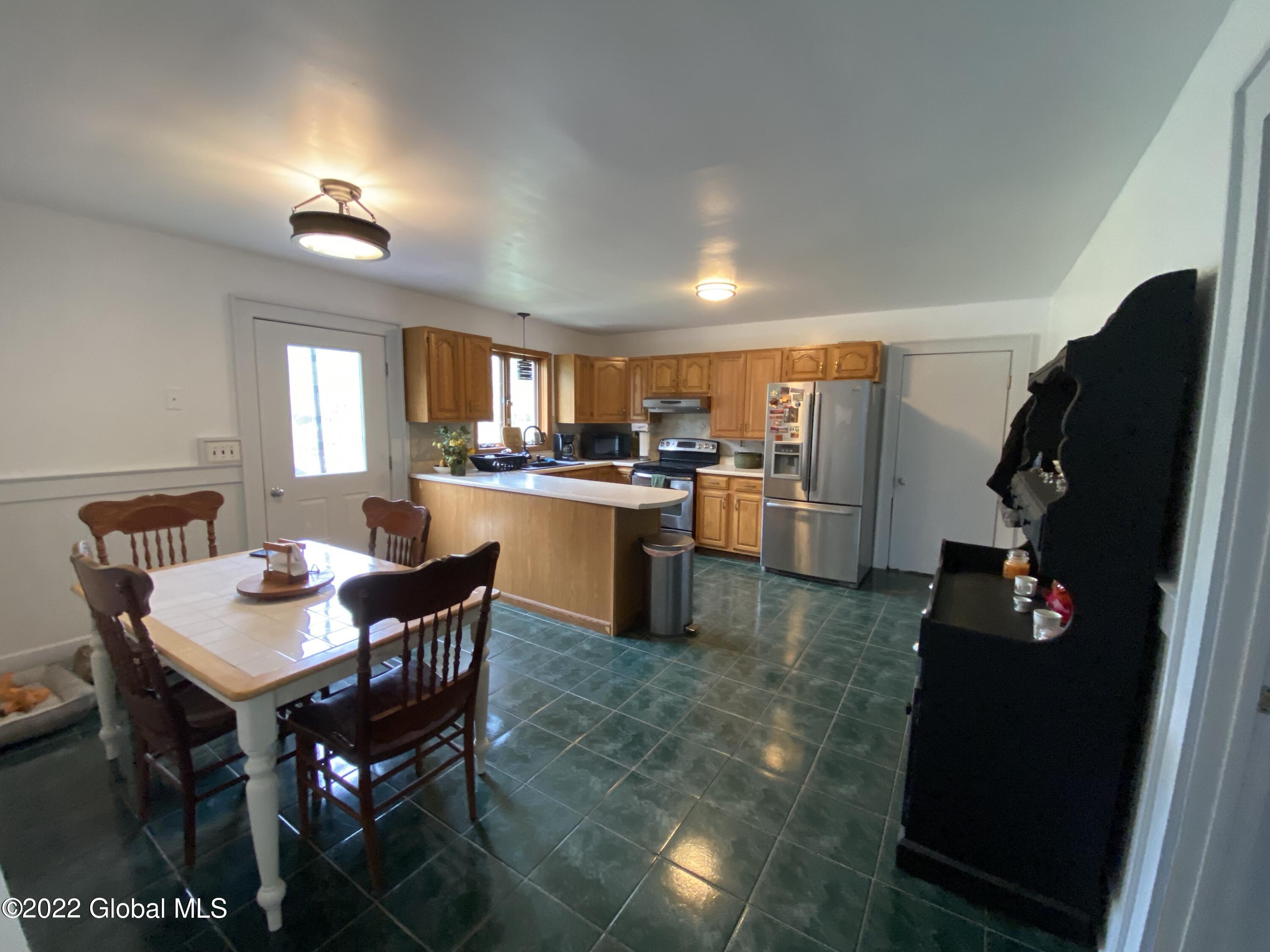 230 Reservoir Road Fort Edward, NY 12828 - Photo 8 of 50 sy50cLMOQRuFu8smLEhywg