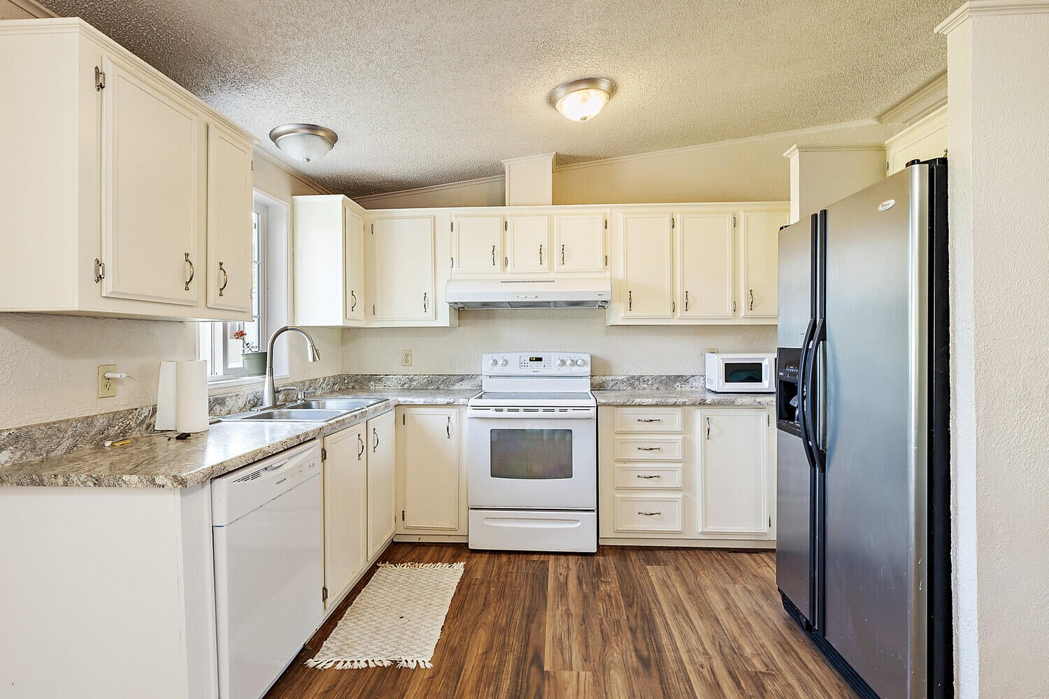 10710 Meadows Road White City, OR 97503 - Photo 10 of 46 10710 Meadows (11)