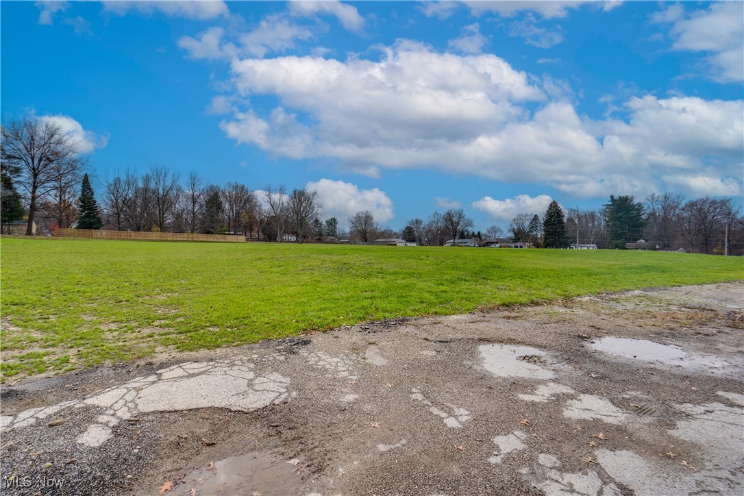 3110 Farmdale Road Akron, OH 44312 - Photo 2 of 11 Gallery Image 2