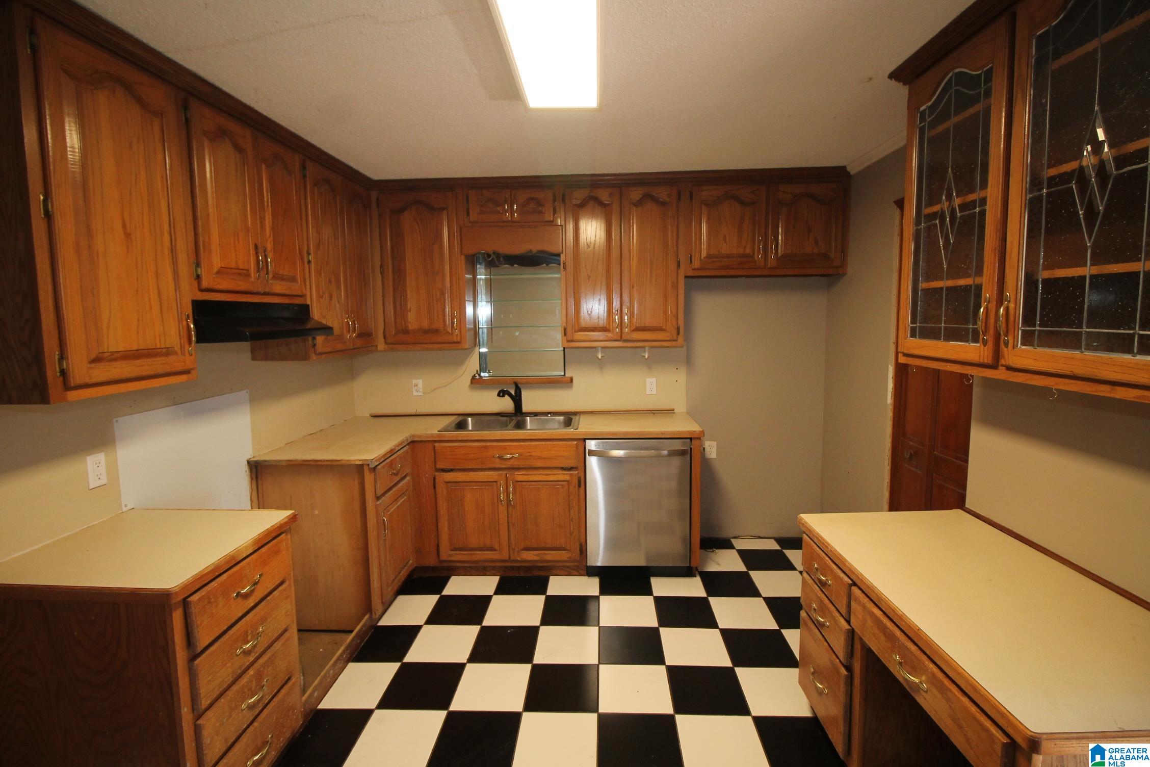 721 Walnut Street Bessemer, AL 35020 - Photo 4 of 20