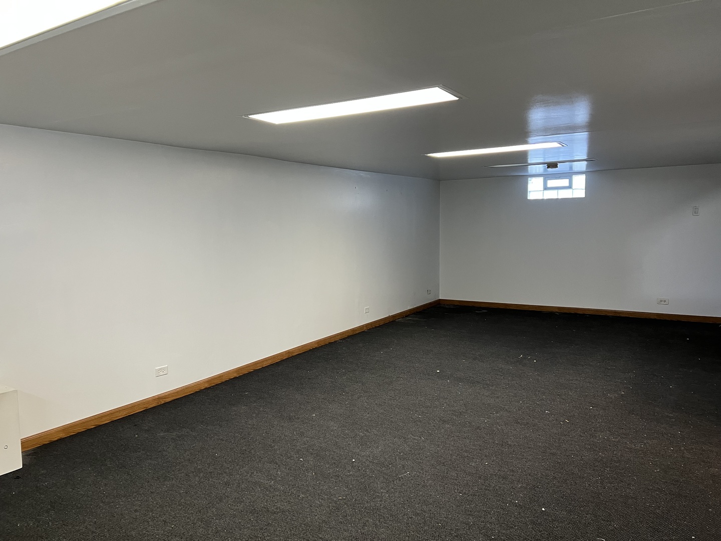 681 South Tanner Avenue Kankakee, IL 60901 - Photo 19 of 33 a view of a room with window