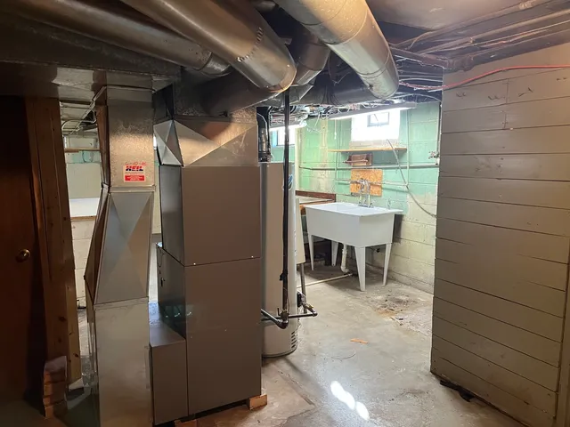 $168,000 | 681 South Tanner Avenue, Kankakee, IL 60901