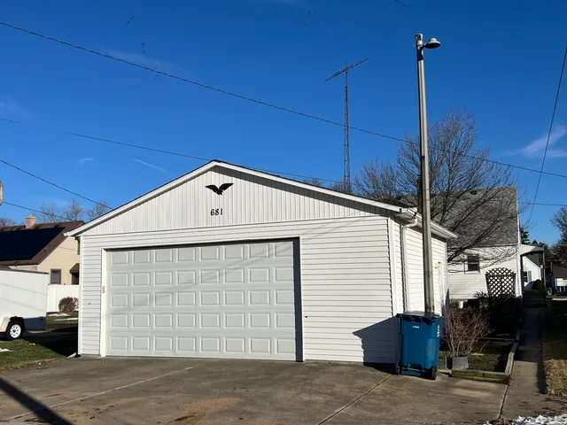 $168,000 | 681 South Tanner Avenue, Kankakee, IL 60901