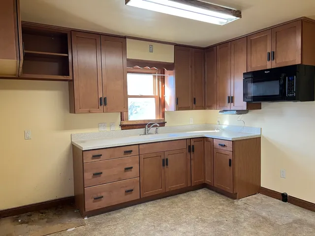 $168,000 | 681 South Tanner Avenue, Kankakee, IL 60901