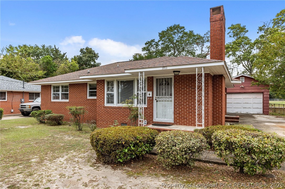 1911 Seabrook Road Fayetteville, NC 28301 - Photo 2 of 33