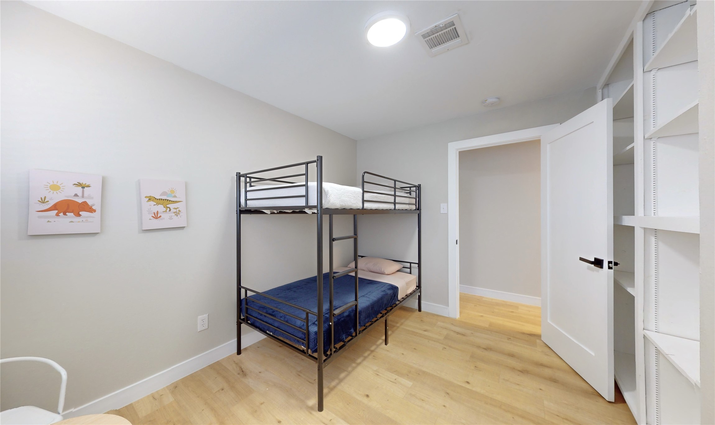 5455 Birdwood Road Houston, TX 77096 - Photo 10 of 26