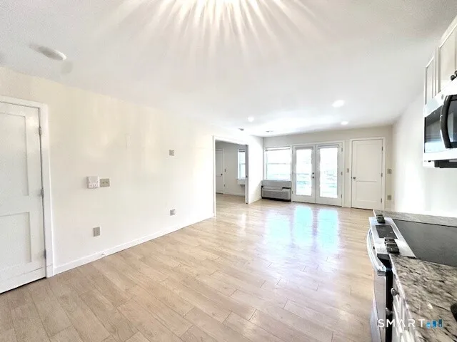 $1,800 | 163 South Street, Unit 10, Danbury, CT 06810