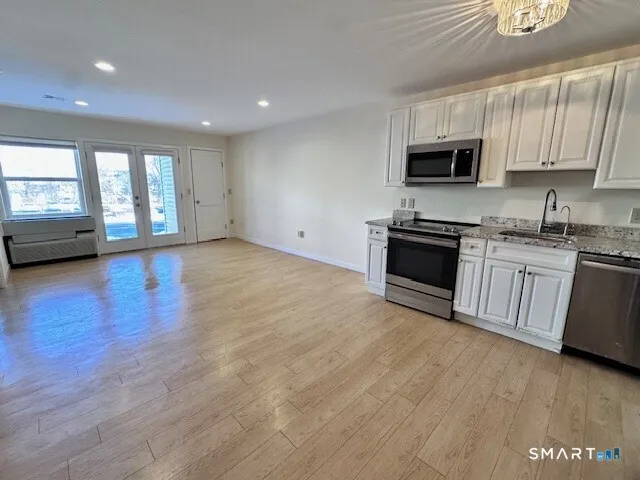 $1,800 | 163 South Street, Unit 10, Danbury, CT 06810