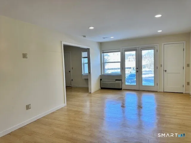 $1,800 | 163 South Street, Unit 10, Danbury, CT 06810