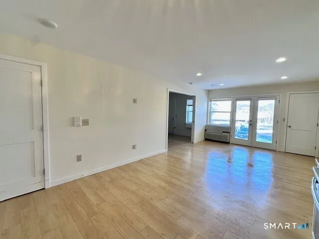 $1,800 | 163 South Street, Unit 10, Danbury, CT 06810