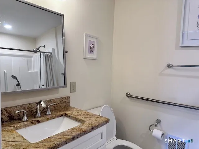 $1,800 | 163 South Street, Unit 10, Danbury, CT 06810