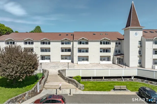 $1,800 | 163 South Street, Unit 10, Danbury, CT 06810