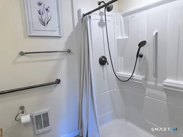 $1,800 | 163 South Street, Unit 10, Danbury, CT 06810