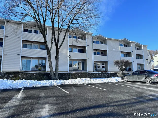 $1,800 | 163 South Street, Unit 10, Danbury, CT 06810