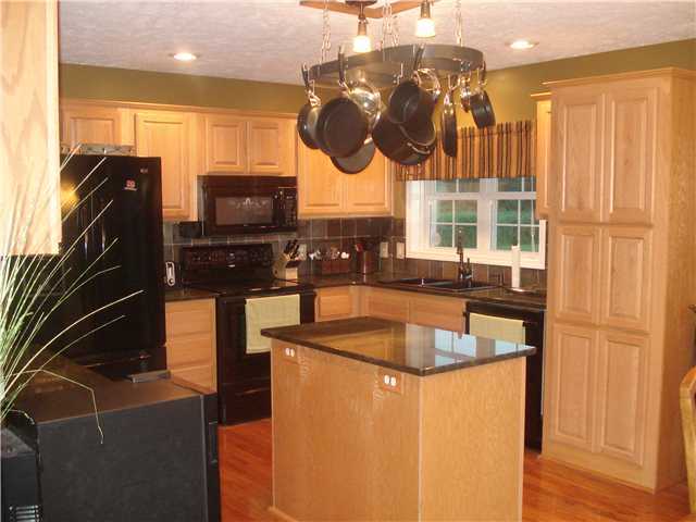 1544 South B & K Road Galena, OH 43021 - Photo 4 of 13 Gallery Image 4