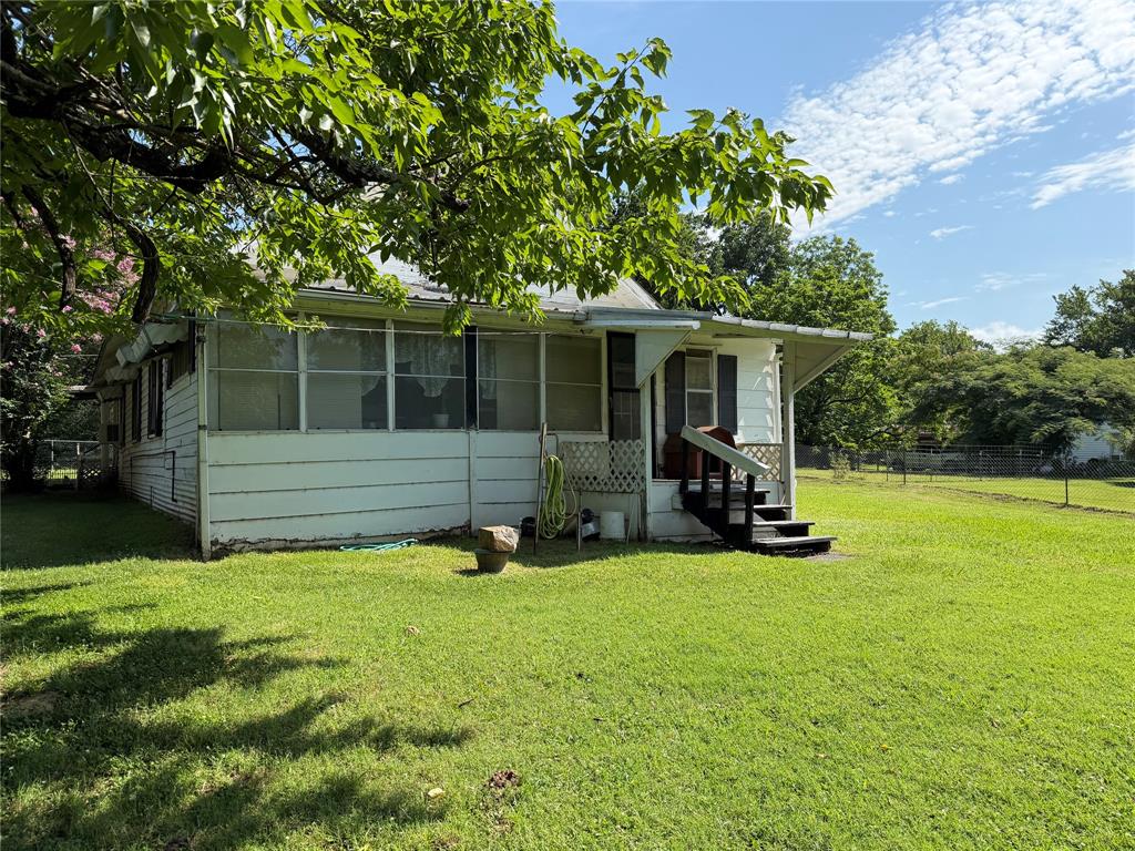 461 County Road Arthur City, TX 75411 - Photo 5 of 16