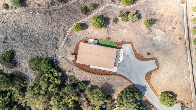 $1,100,000 | 28720 North Twin Oaks Valley Road, Vista, CA 92084