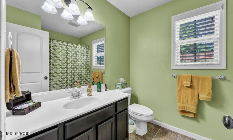 1609 Dempsey Road Knoxville, TN 37932 - Photo 19 of 25 Bathroom2 with double sink