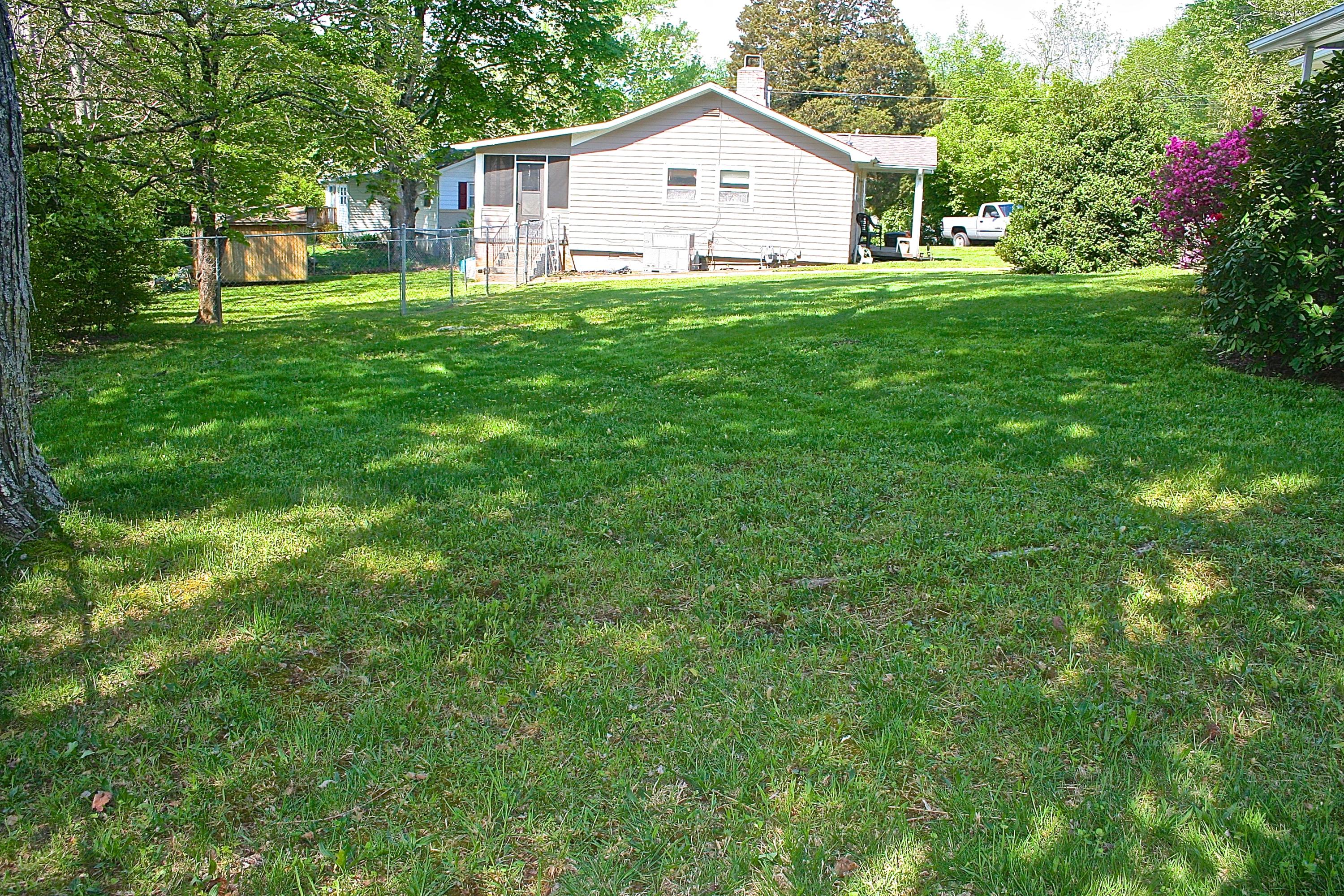 101 West Newcomb Road Oak Ridge, TN 37830 - Photo 3 of 23 IMG_3281