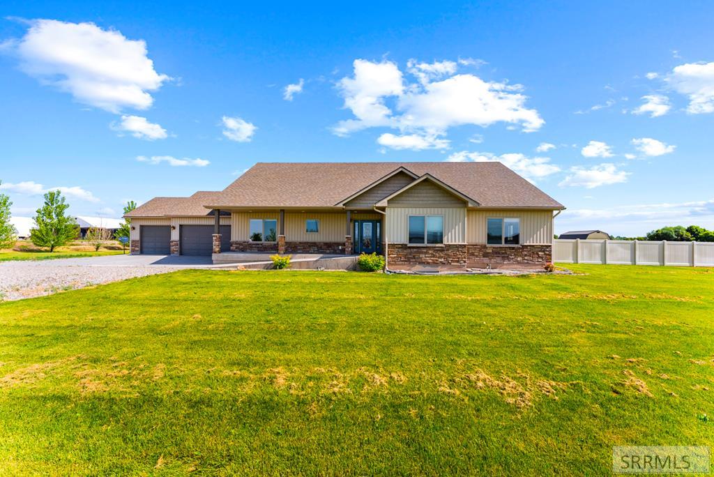 3867 East 49th North Idaho Falls, ID 83401 - Photo 1 of 84 Main View