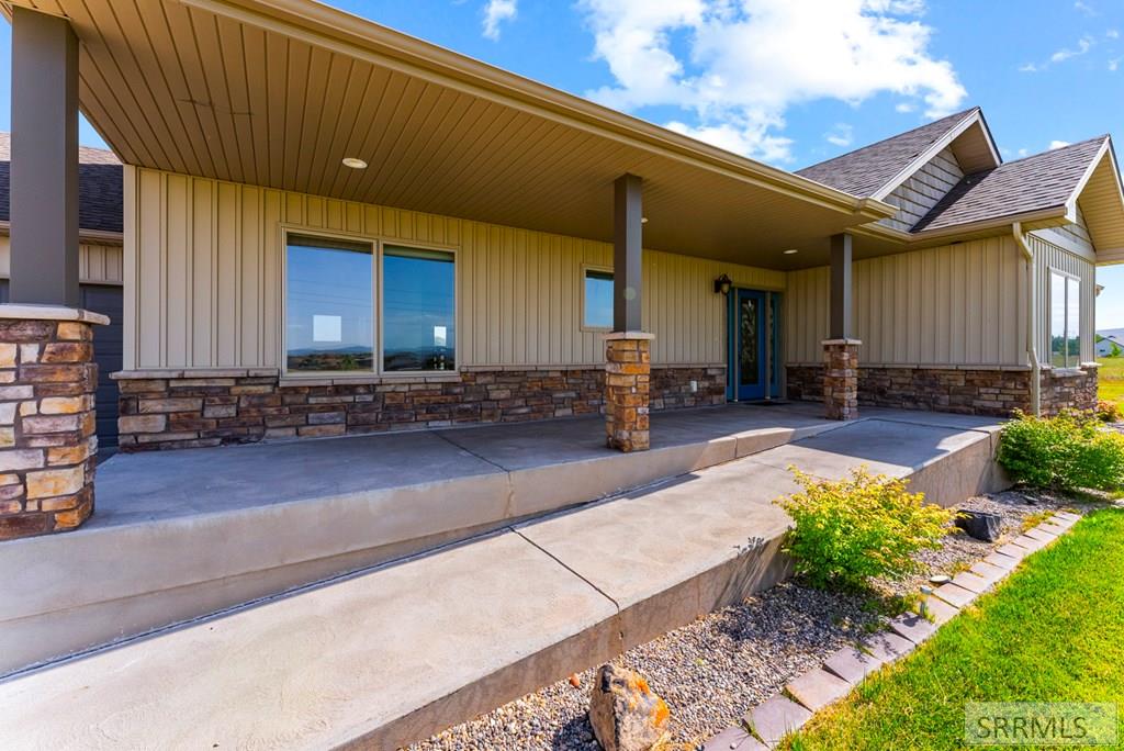 3867 East 49th North Idaho Falls, ID 83401 - Photo 3 of 84