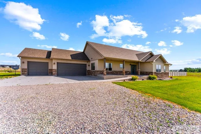 $4,000 | 3867 East 49th North, Idaho Falls, ID 83401