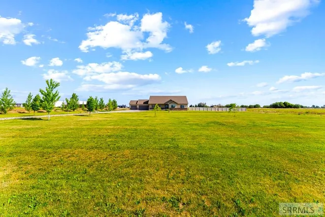 $4,000 | 3867 East 49th North, Idaho Falls, ID 83401