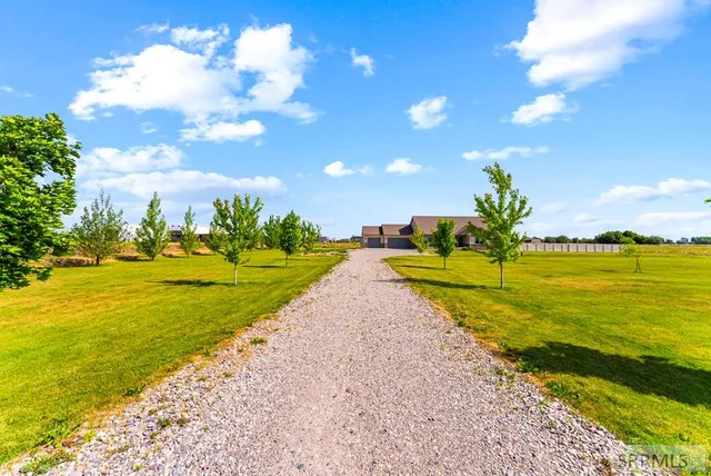 $4,000 | 3867 East 49th North, Idaho Falls, ID 83401