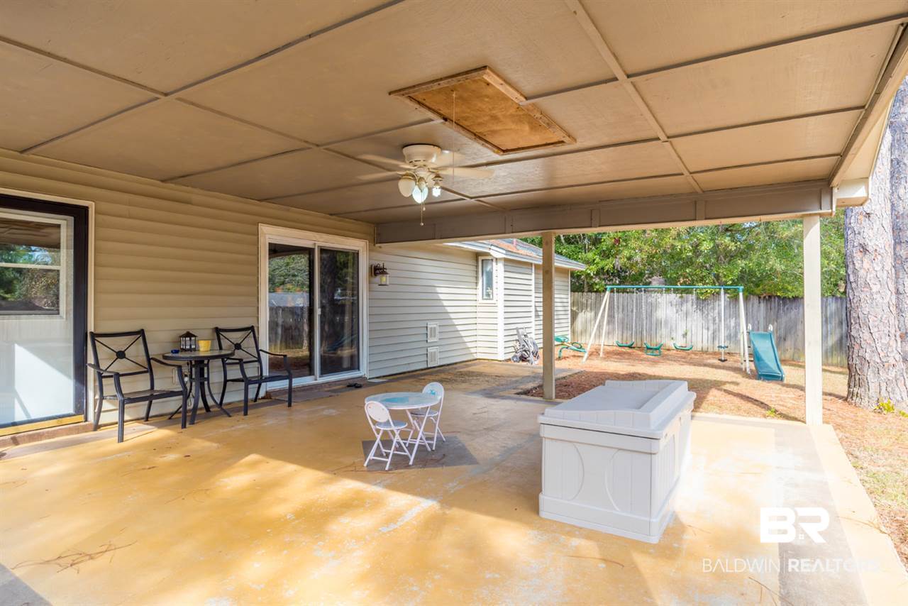 5717 Green Tree Road Mobile, AL 36609 - Photo 21 of 23 Covered Patio