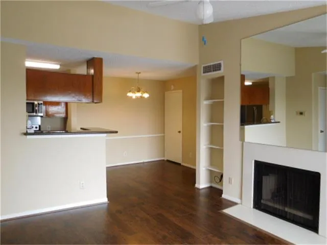 $1,200 | 2121 Hepburn Street, Unit 1109, Houston, TX 77054