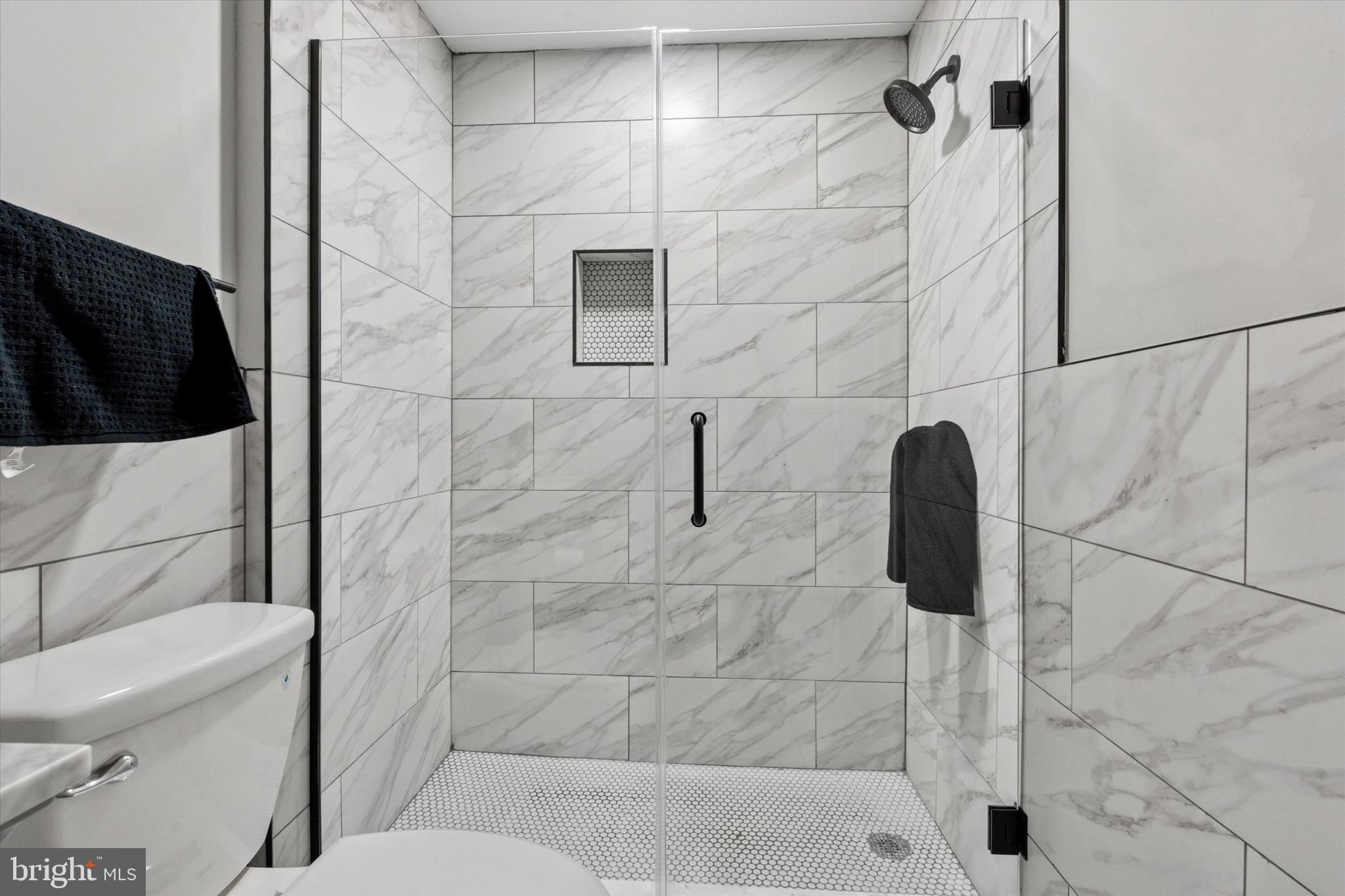 2248 Earp Street Philadelphia, PA 19146 - Photo 19 of 34