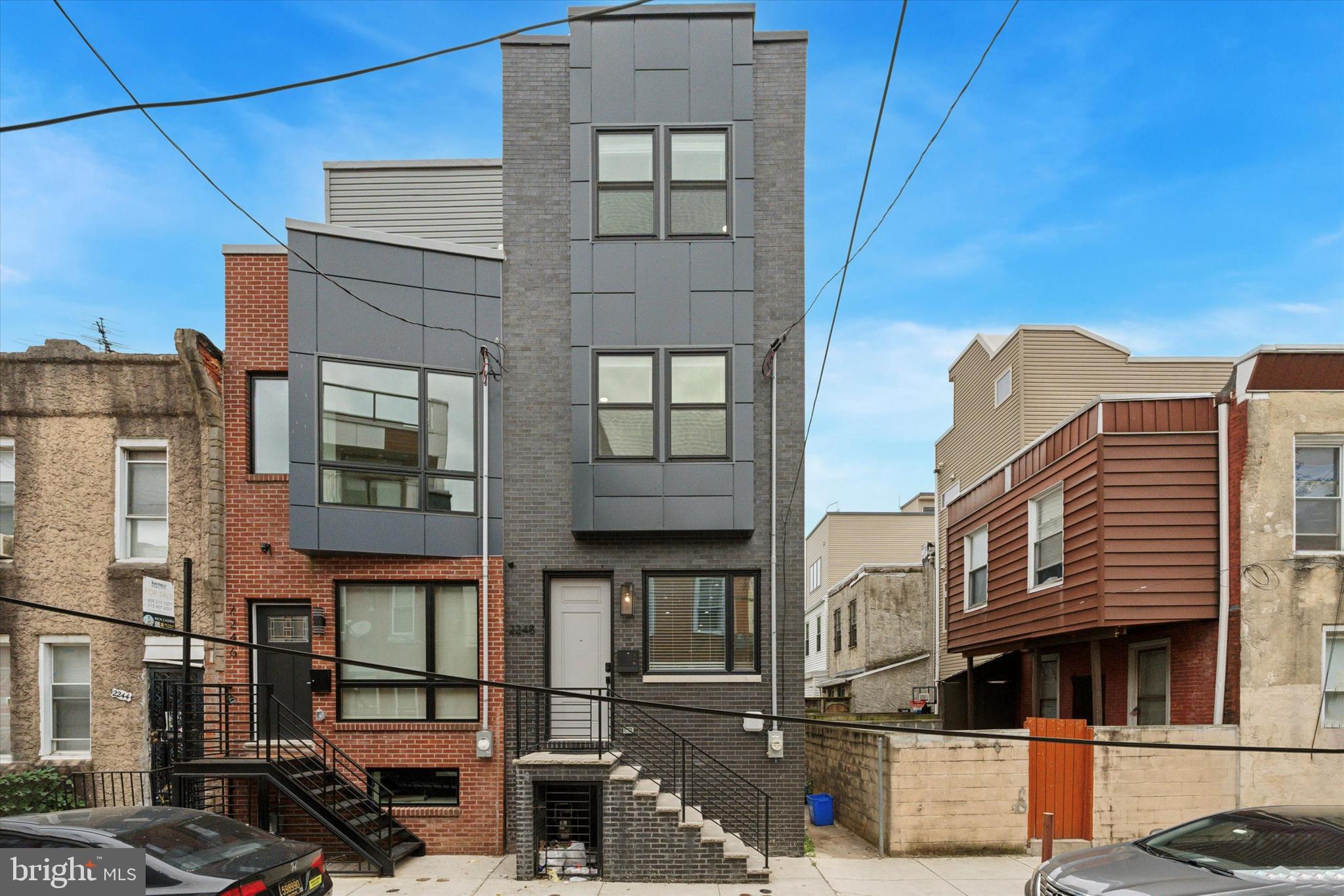 2248 Earp Street Philadelphia, PA 19146 - Photo 2 of 34