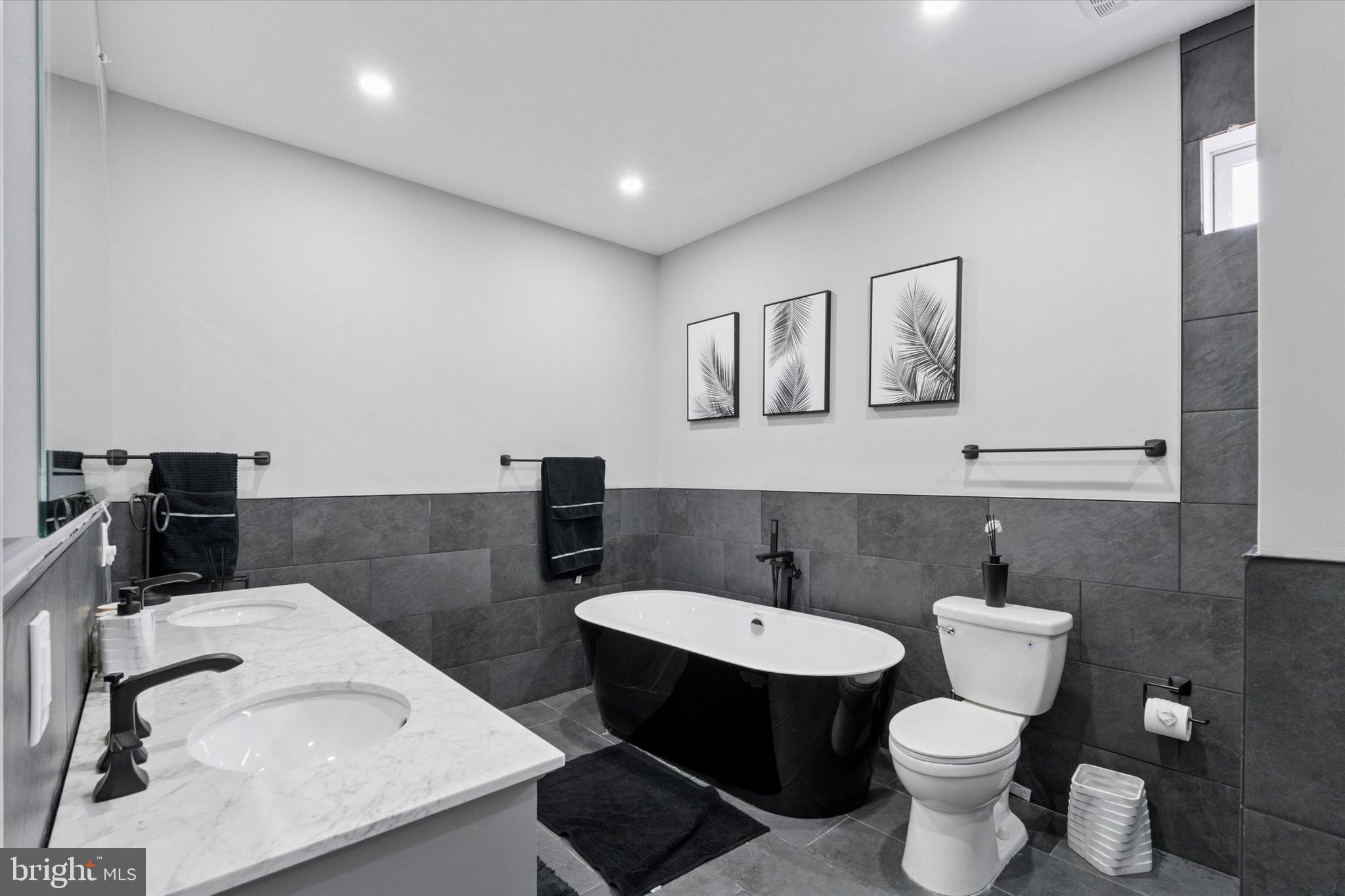 2248 Earp Street Philadelphia, PA 19146 - Photo 24 of 34