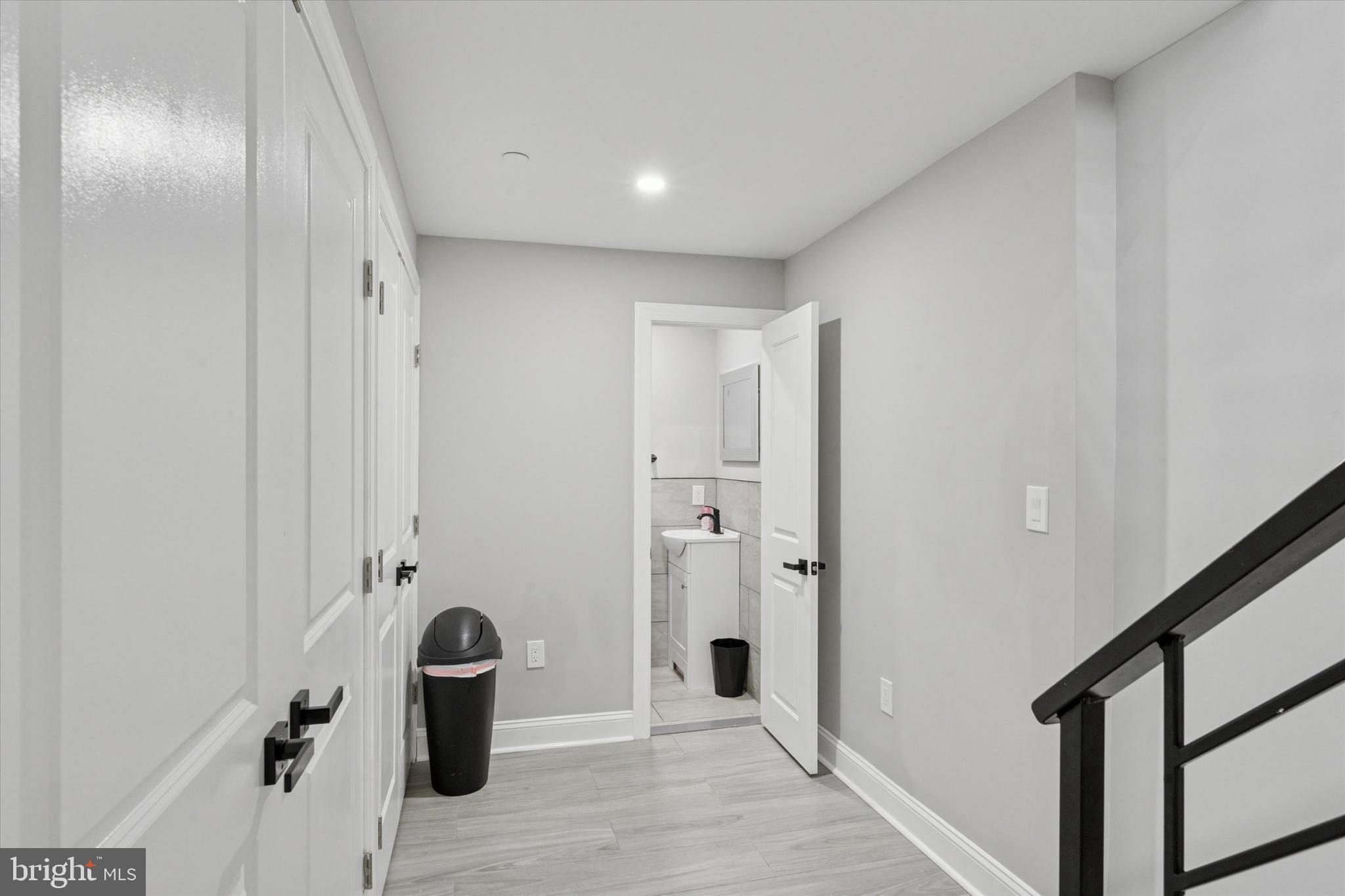 2248 Earp Street Philadelphia, PA 19146 - Photo 31 of 34