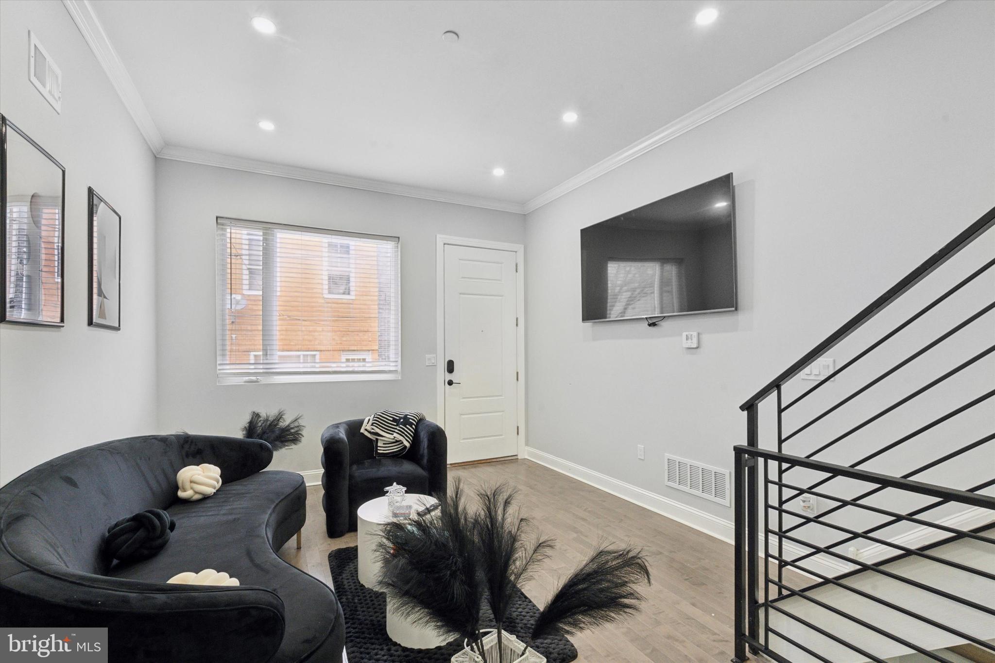 2248 Earp Street Philadelphia, PA 19146 - Photo 5 of 34