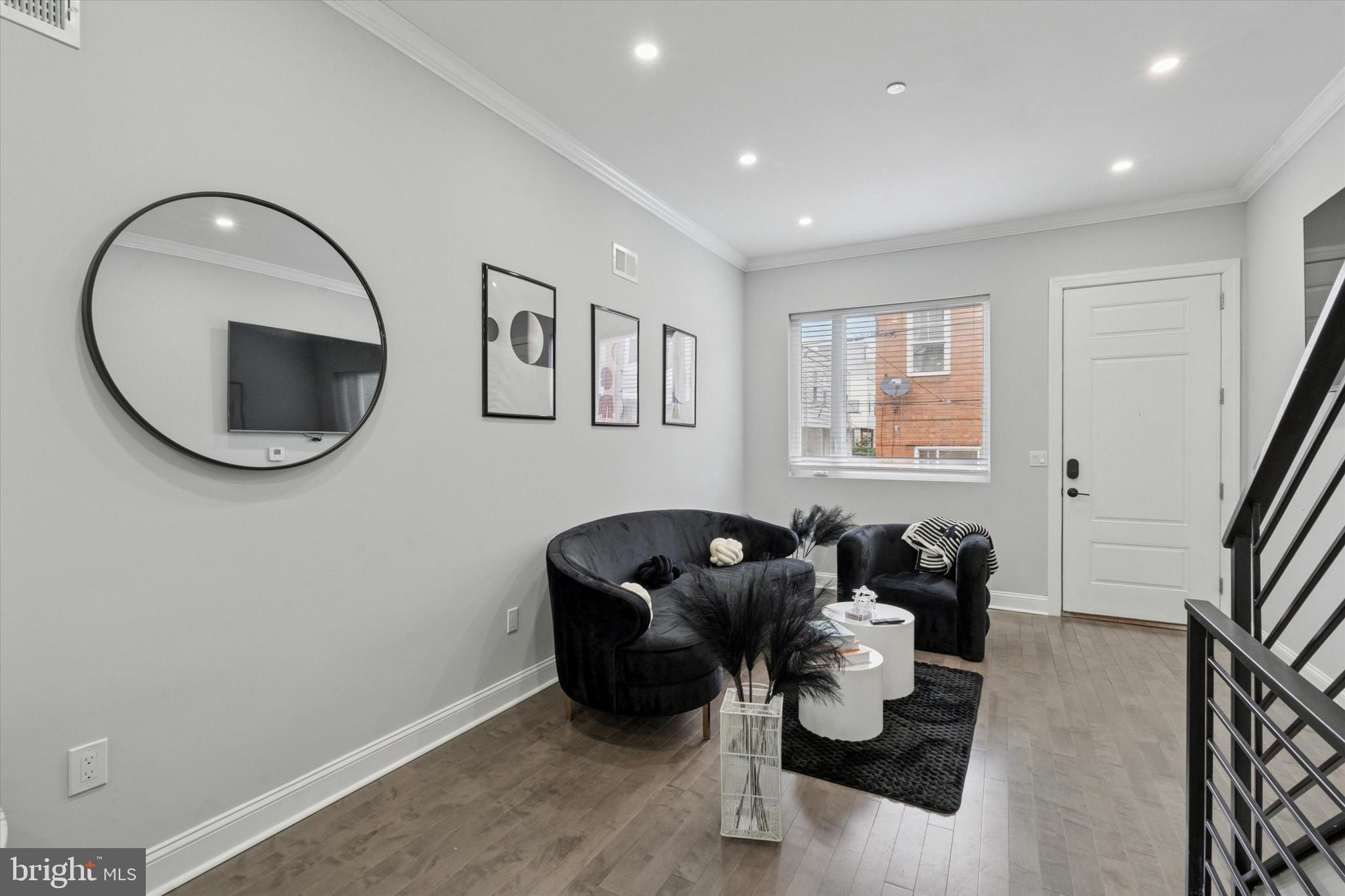 2248 Earp Street Philadelphia, PA 19146 - Photo 7 of 34