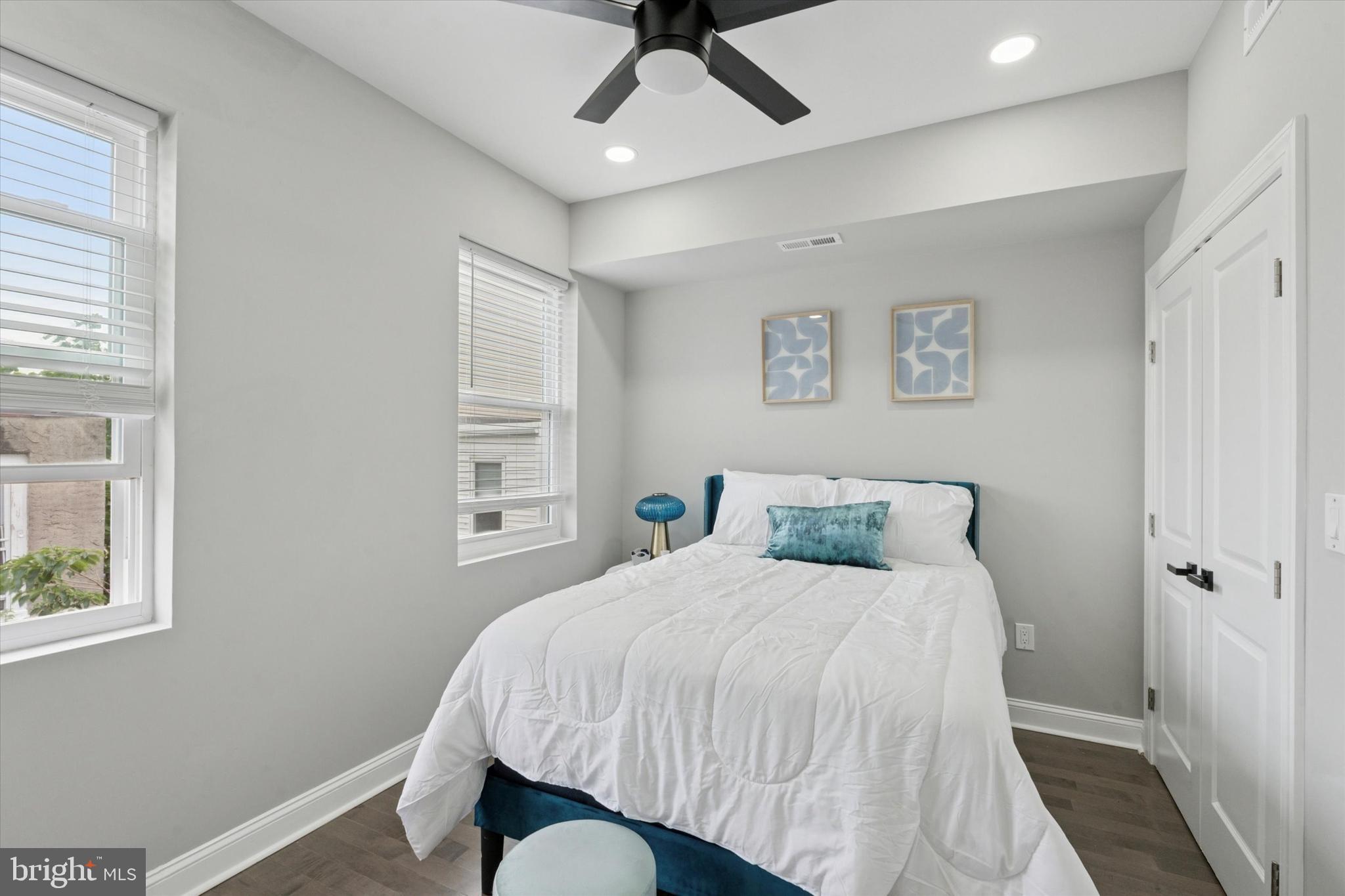 2248 Earp Street Philadelphia, PA 19146 - Photo 10 of 34