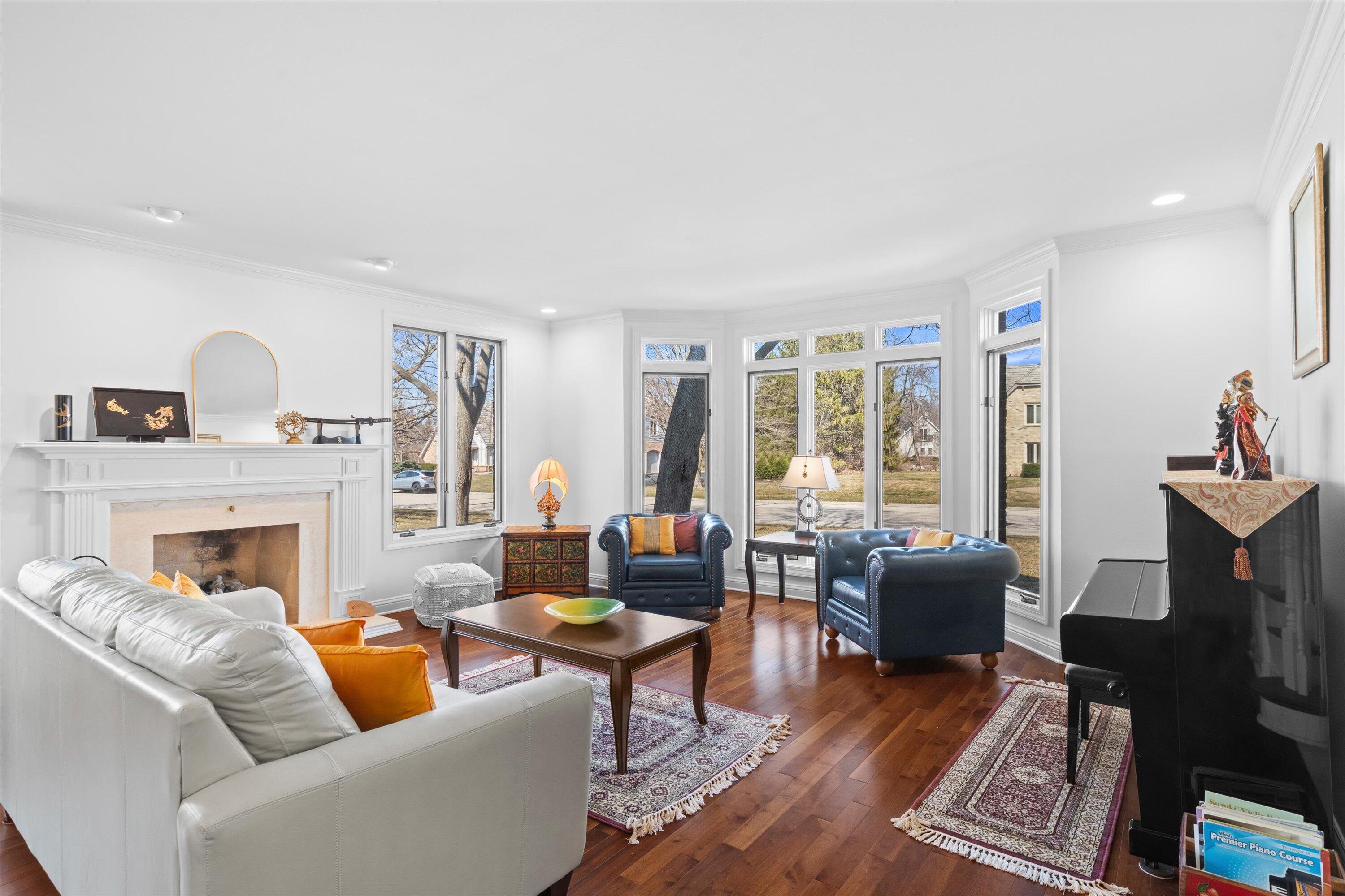 130 Lamplighter Lane Wind Point, WI 53402 - Photo 15 of 53 48-DSC05541