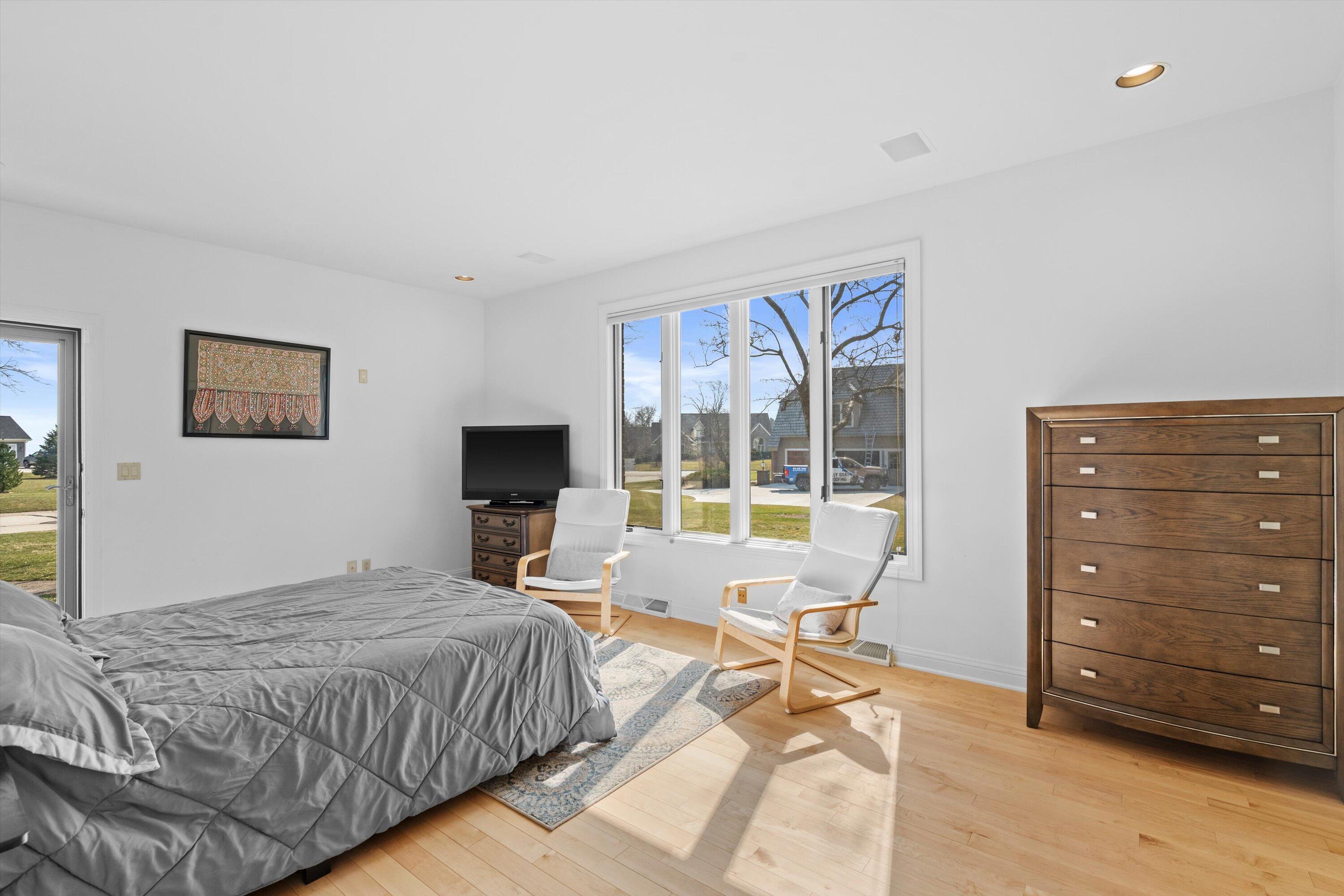 130 Lamplighter Lane Wind Point, WI 53402 - Photo 24 of 53 Main Floor In-Law Suite w private entrance