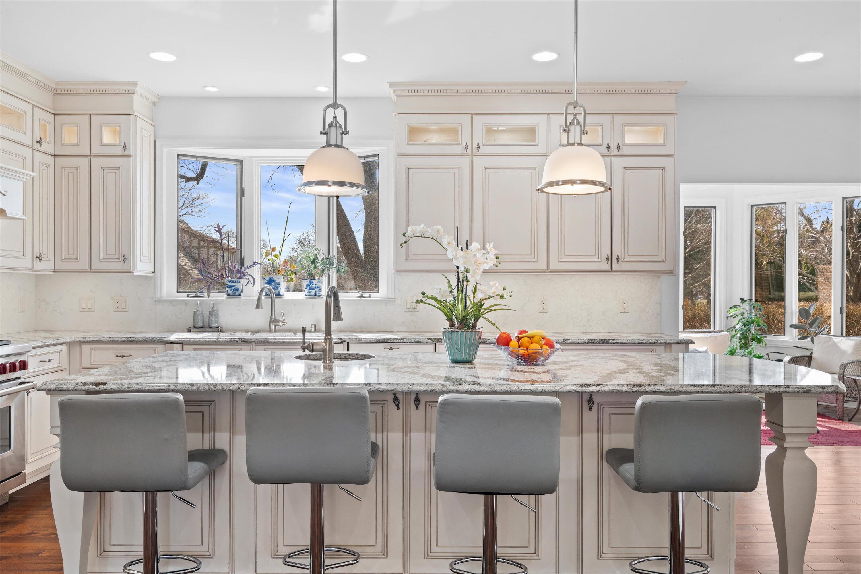 130 Lamplighter Lane Wind Point, WI 53402 - Photo 5 of 53 69-DSC05658