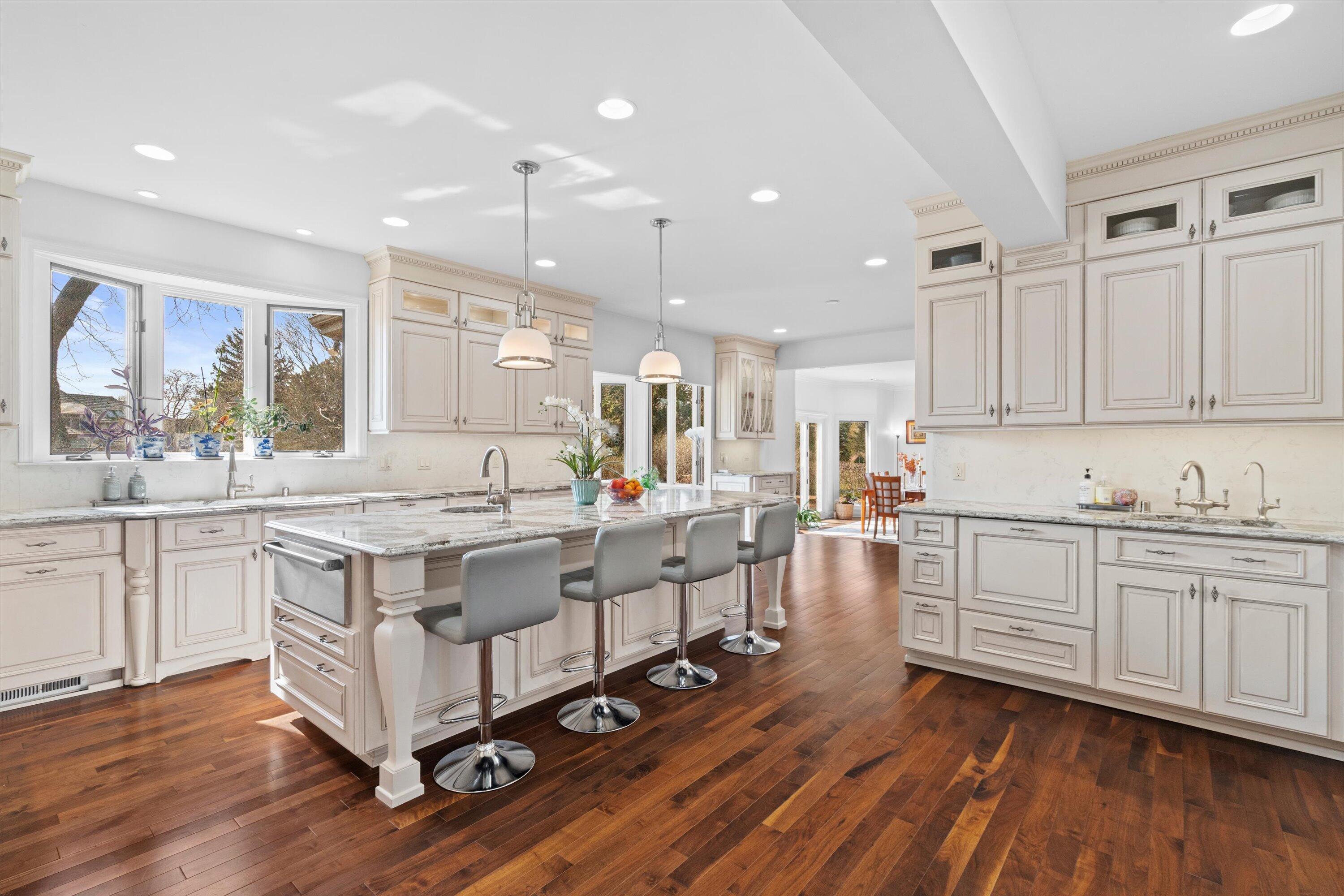 130 Lamplighter Lane Wind Point, WI 53402 - Photo 6 of 53 66-DSC05643